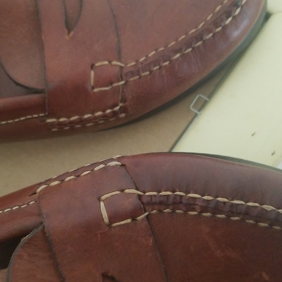 Country Cole Haan Brown is gender-neutral. Size 7.5 M - Picture 8 of 12